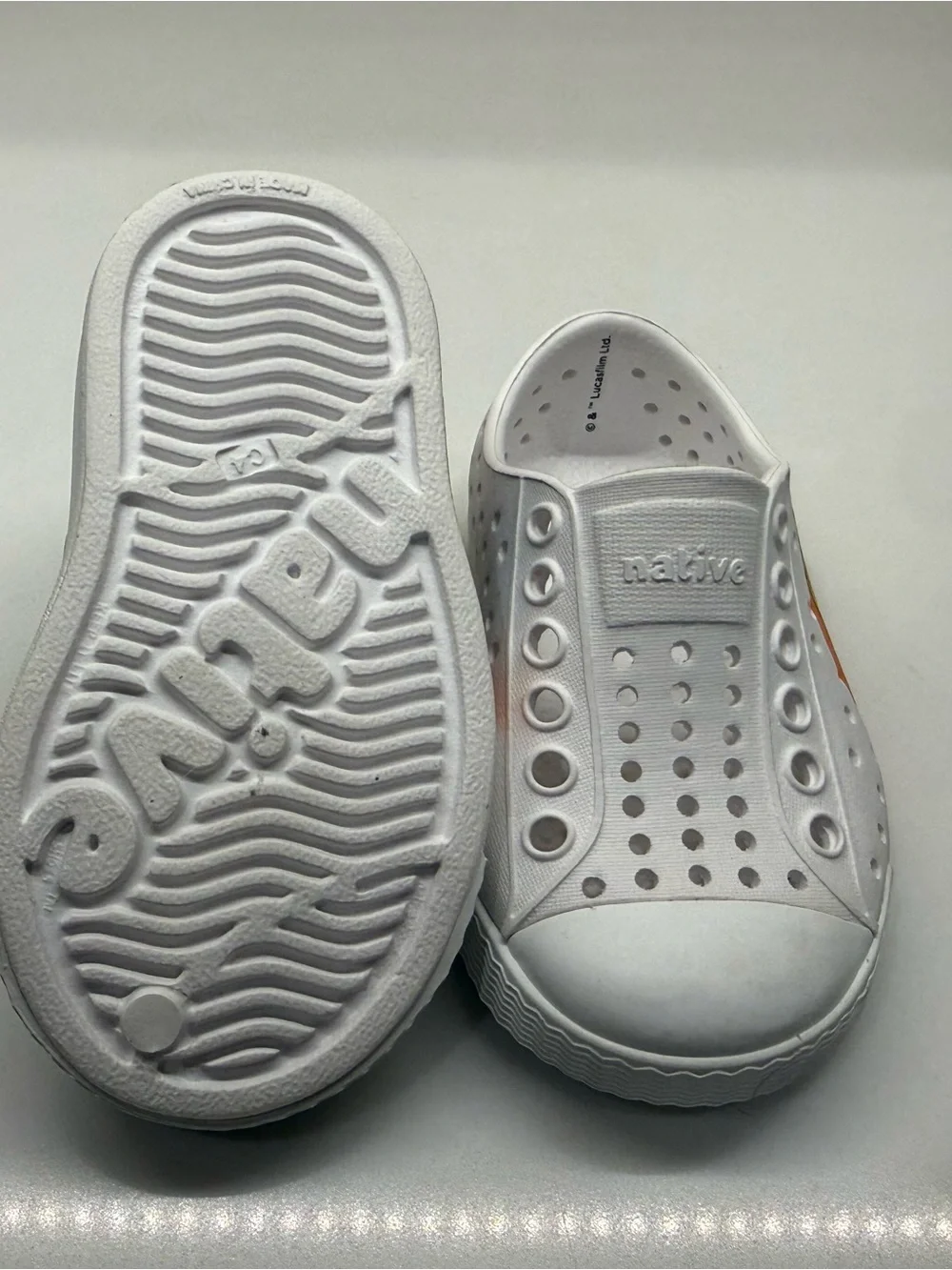 Star Wars Native Kids Water Slip-On Shoes in White with Orange Accent